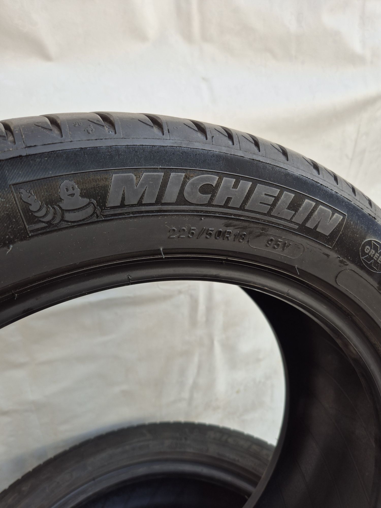 2бр 225 50 18 Michelin летни - 23г