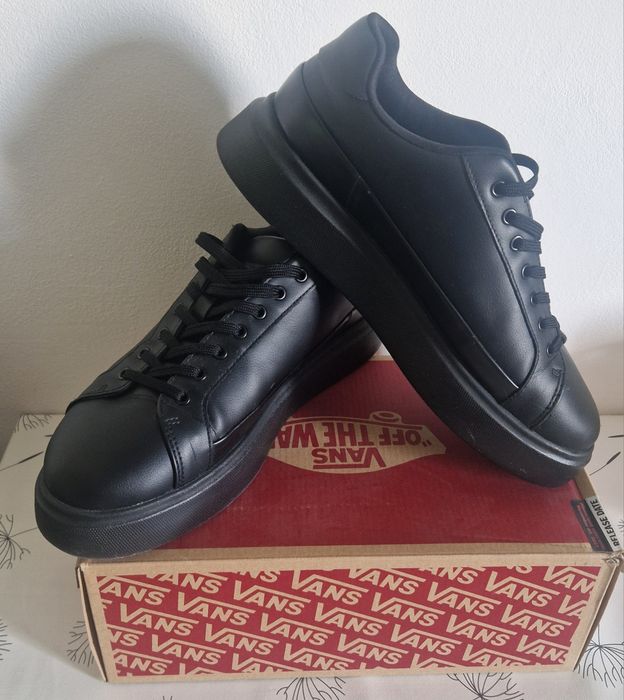 Vand pantofi ZARA 42