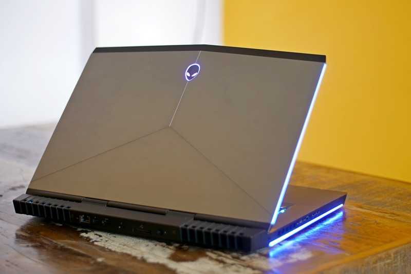 Schimb cu Ally Rog  Alienware 15 R3 display 4K 32 gb ram ddr4  gtx1070