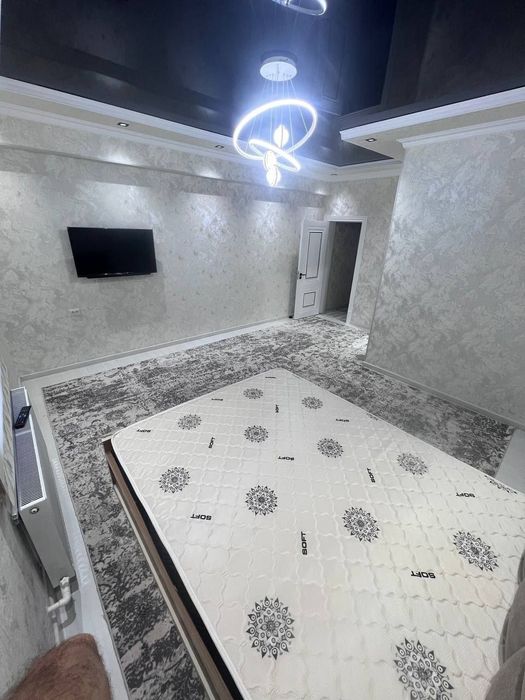 3 xonali kvartira sotiladi