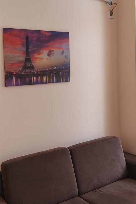 Двустаен апартамент под наем в Център