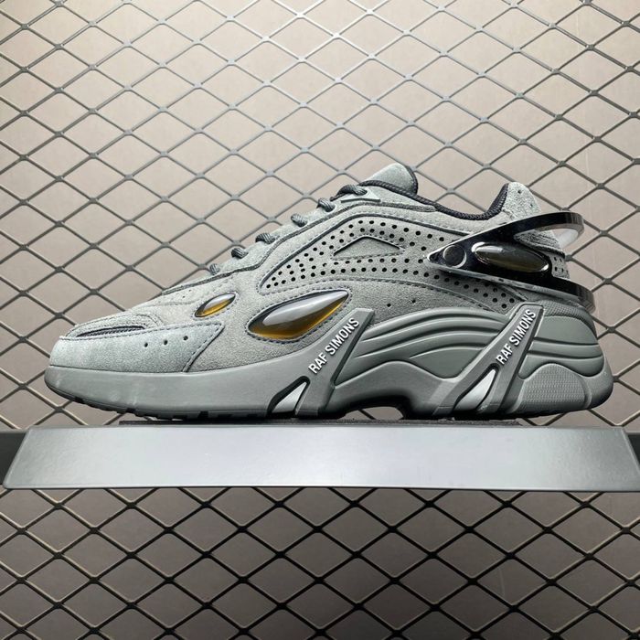 Raf Simons Cylon