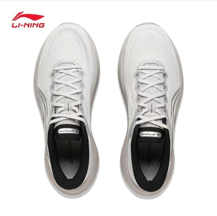 LI-NING Krossovka (Professional Running)