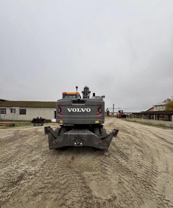 Excavator Volvo 150E