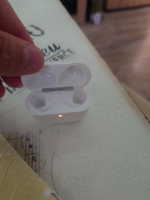 Зарядно за айфонски слушалки