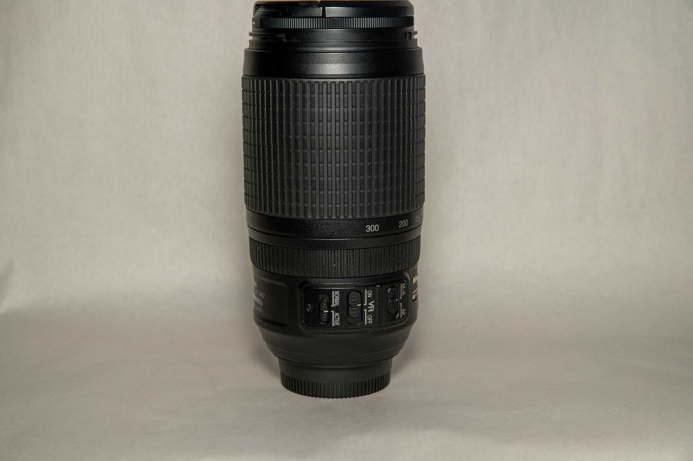 Обективи Nikkor AF-S 70-300mm f4.5-5.6 ED VR и 50mm f1.8D