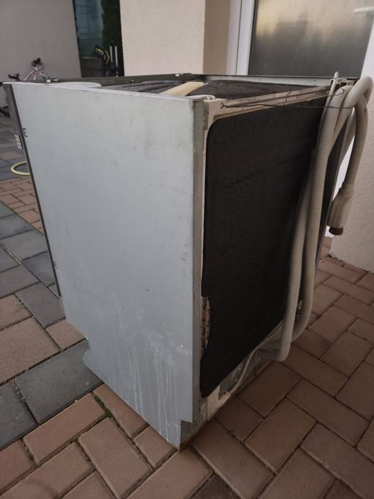 Vând mașină de spălat vase Miele