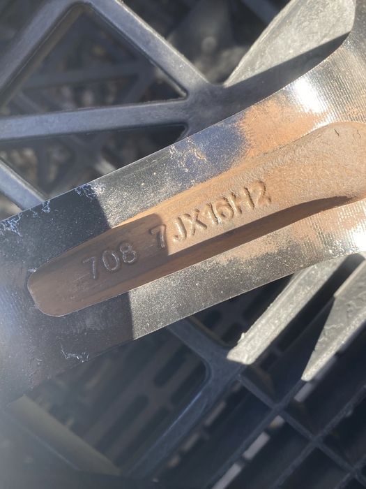 16 цола 5 х 114.3 мм Тойота , Киа , Хюндай , Мазда , Нисан