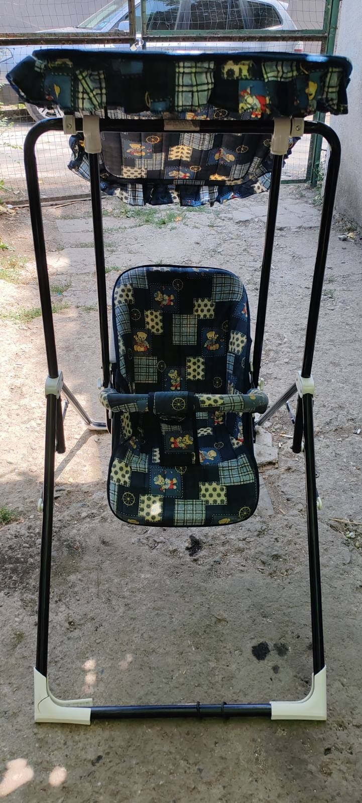 Детска люлка със сеник