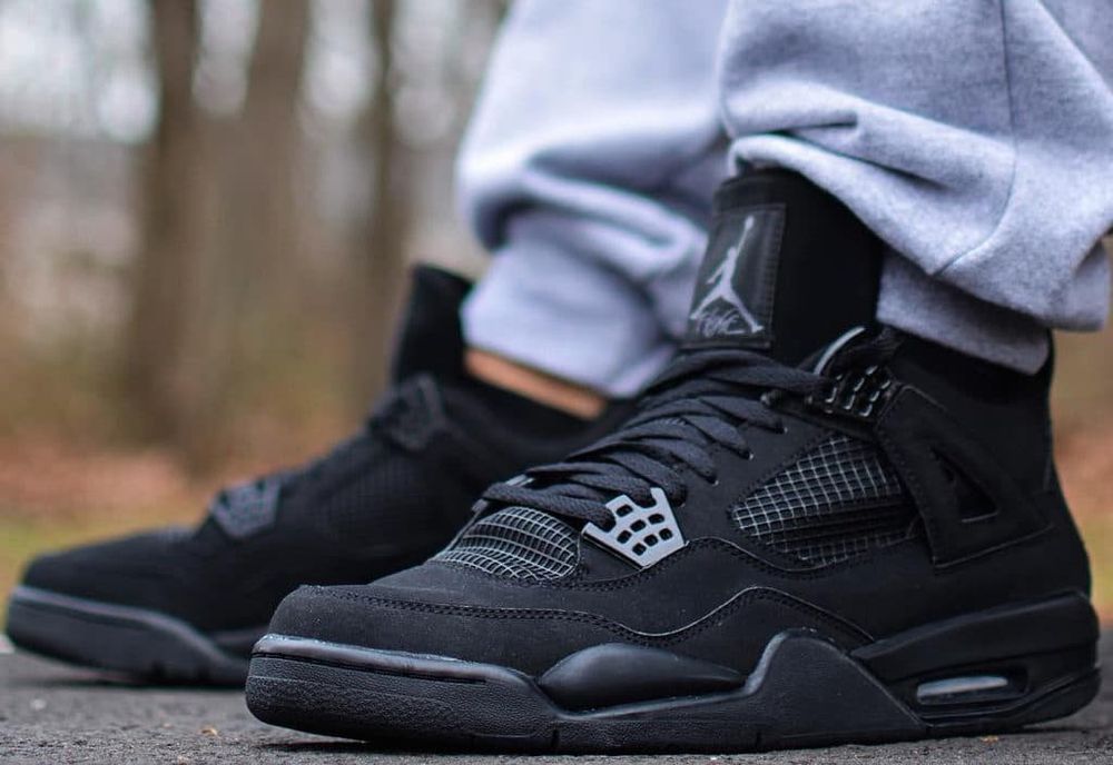 Nike Air Jordan 4 Retro