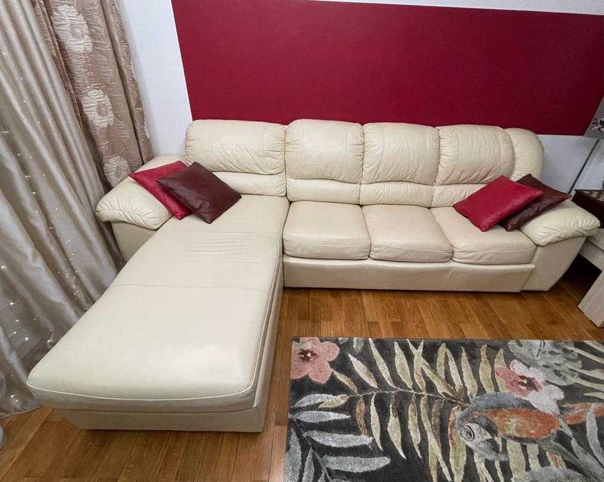 Canapea din piele 3 locuri plus otoman