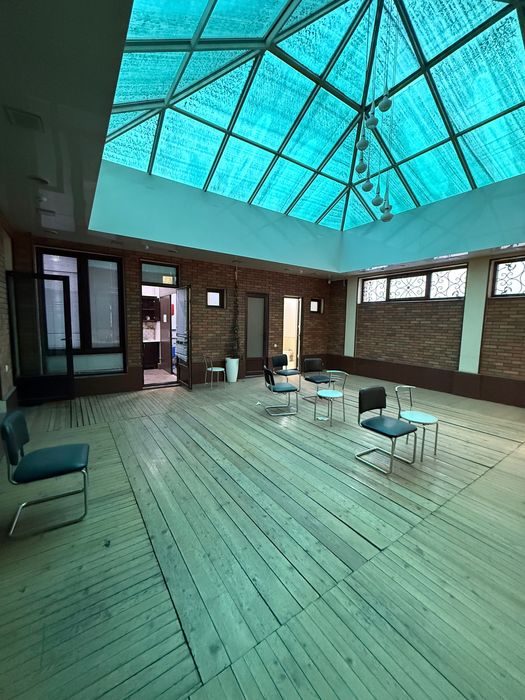 Здание под офис в аренду