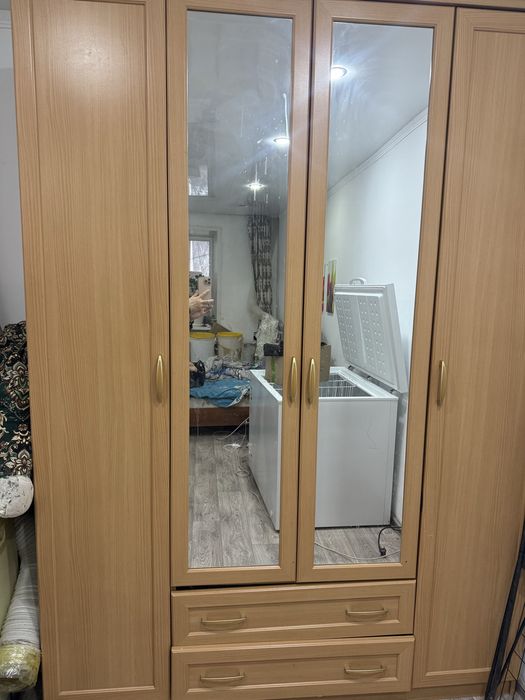 Шкаф 4-х дверные