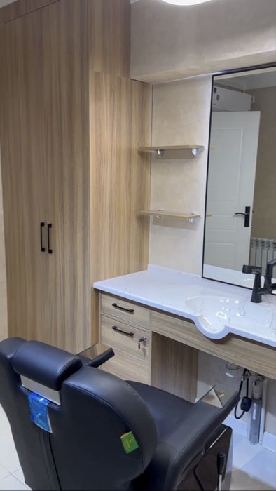 Toshkent markazida yangi barbershop — mijozli barber kerak!