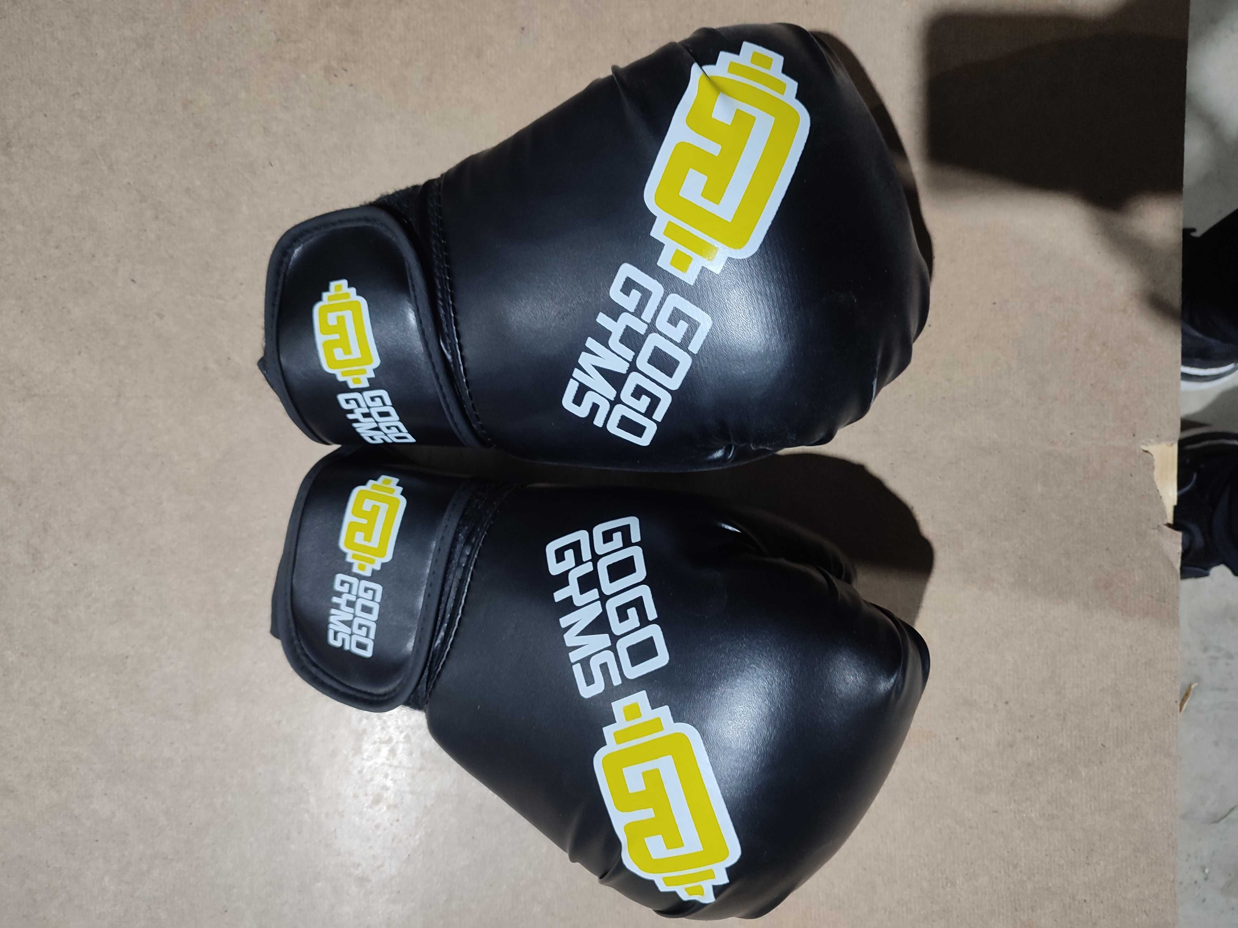 Чисто нови Боксови ръкавици 10 Oz - Boxing gloves черни и червени