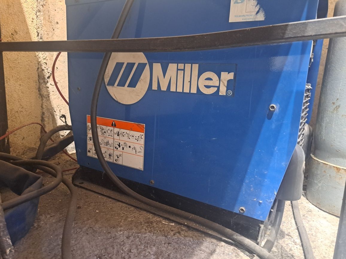 Професионален заваръчен апарат Miller
