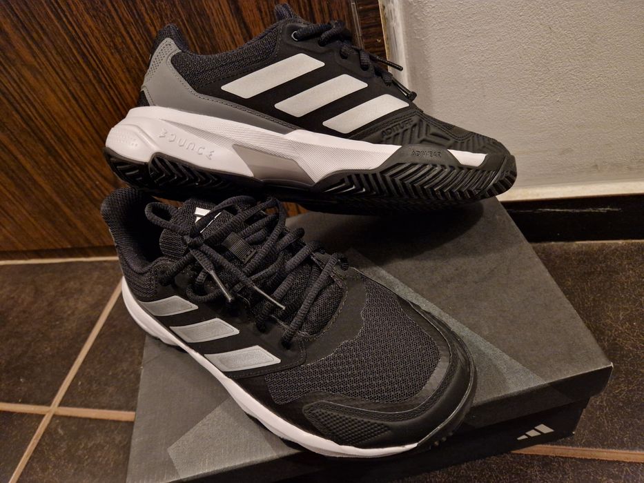 Adidas nr 40 noi pret 190