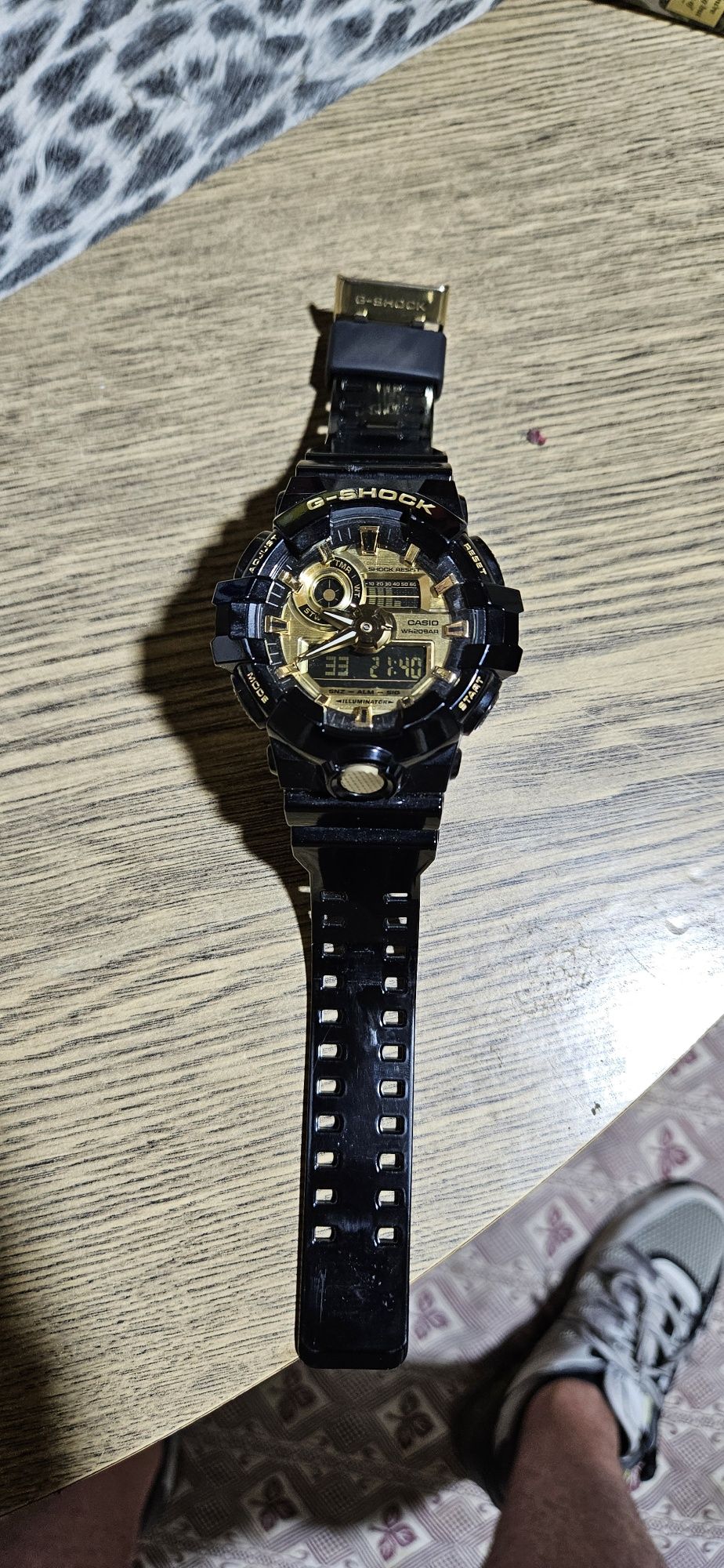 Часовник G-Shock GA-710GB