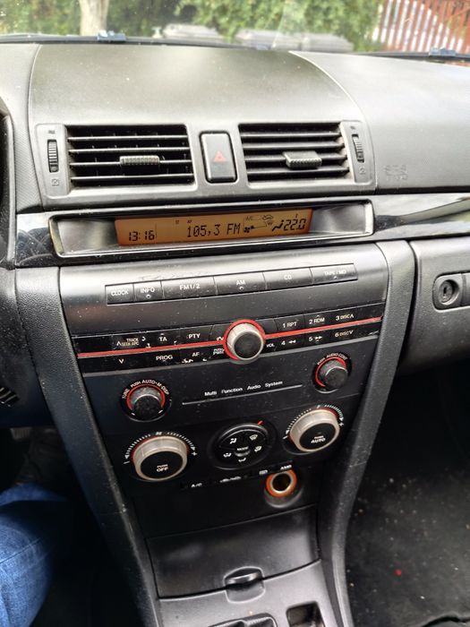 Mazda 3 Sedan benzină