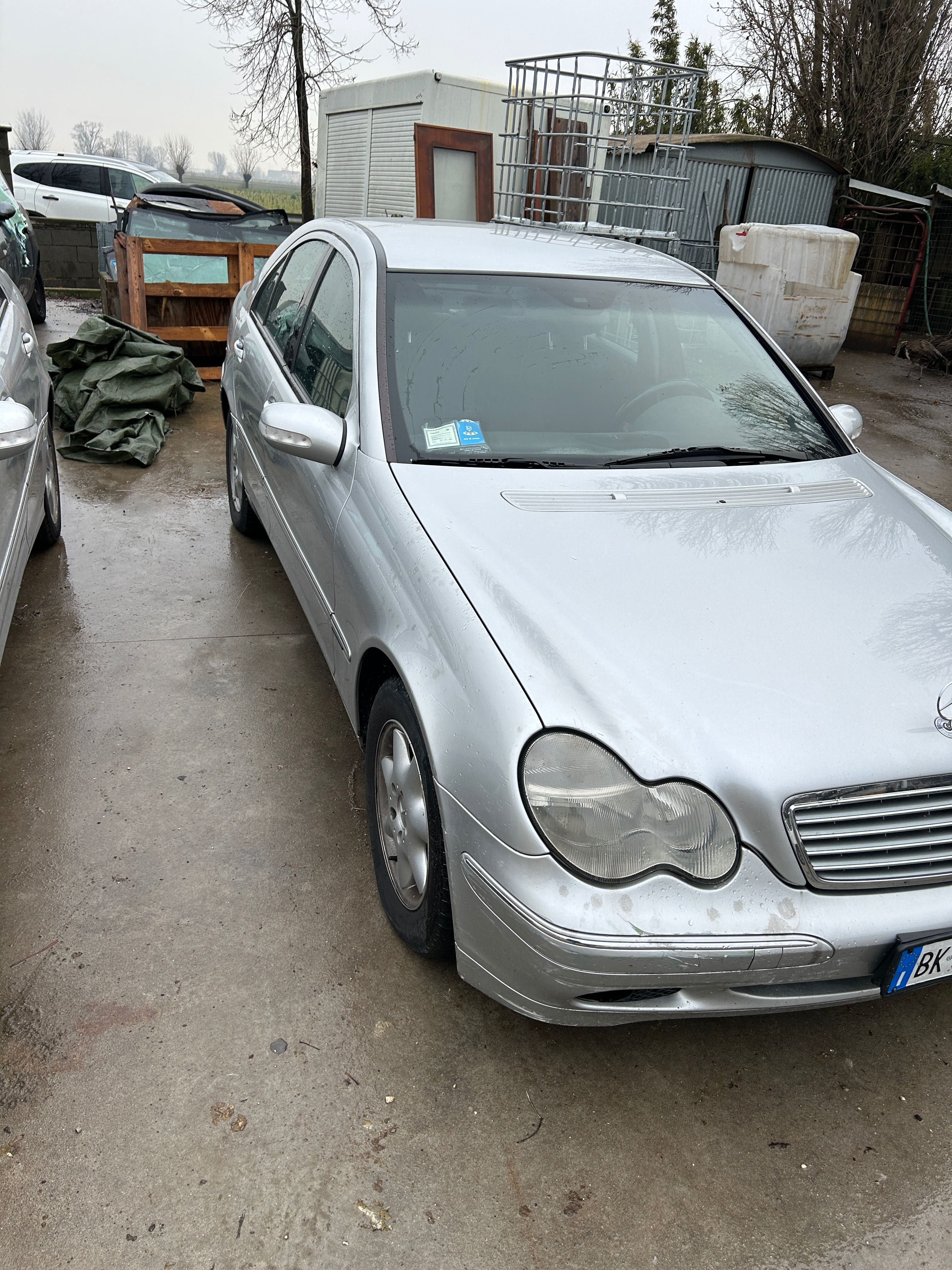 Mercedes Benz clasa C 220