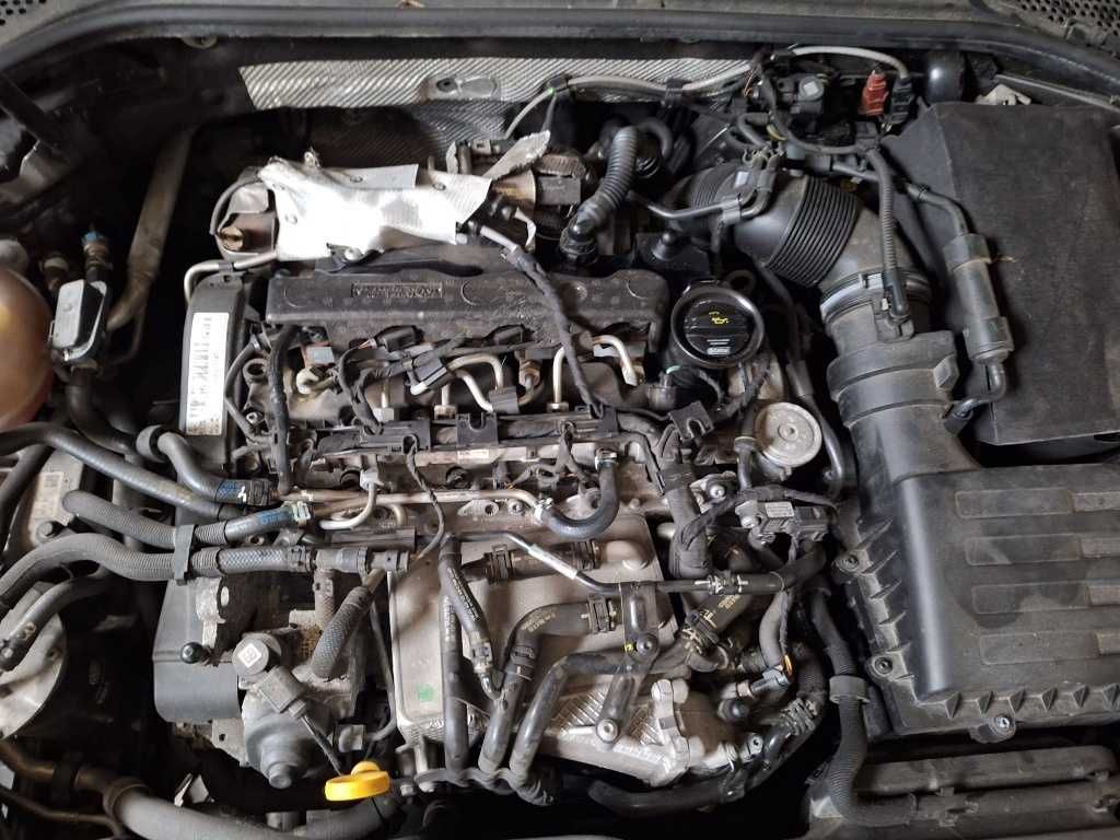 Dezmembrez VW Passat B8 Variant 2.0 TDI CRLB 150 cai 116.000 Full Led