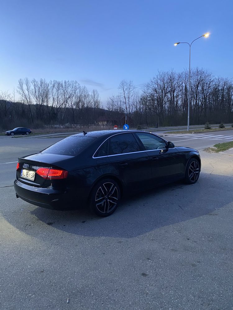 Audi A4 B8 S line 2.0 TDI automat