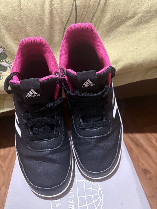 Маратонки Adidas