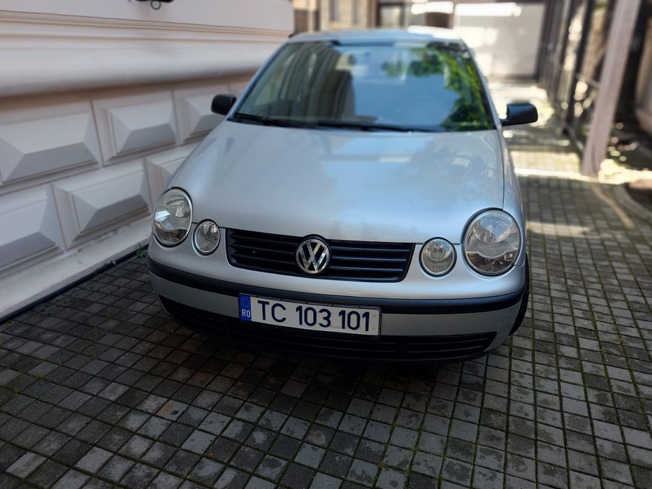 Vând POLO an 2003