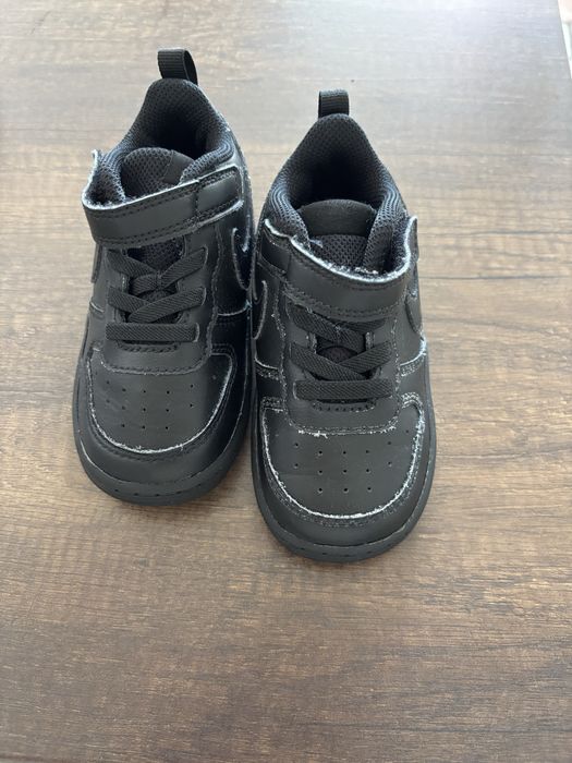 Дески маратонки черни кожени