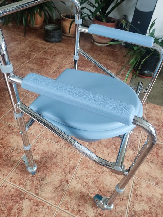 Санитарен стол, използван