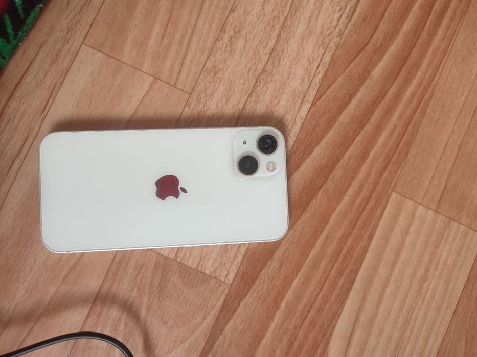 Обменяю айфон 13