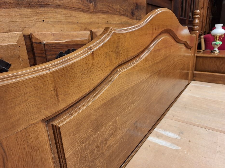 К - т спалня с нощни шкафчета дъб масив