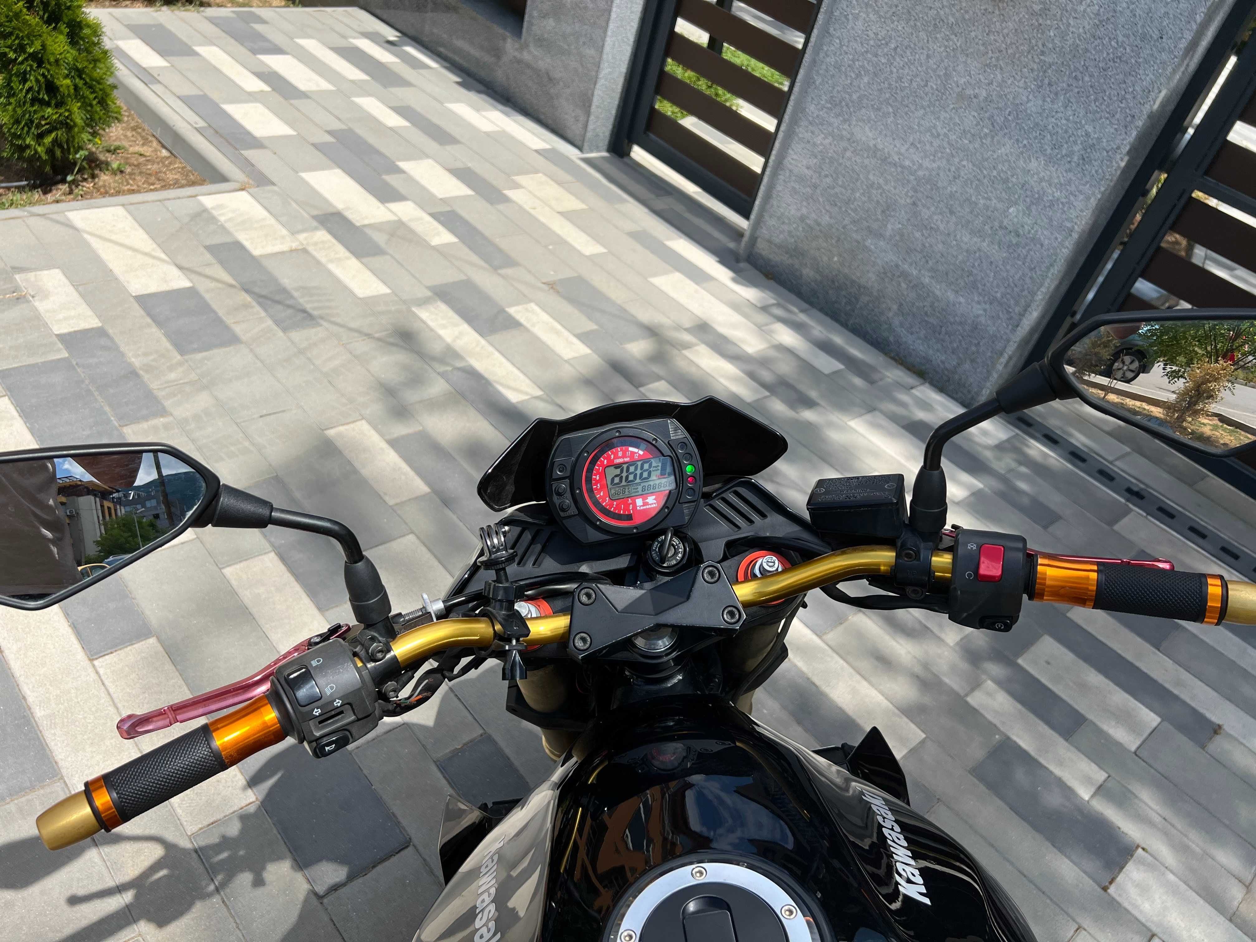 Kawasaki Z1000 топ