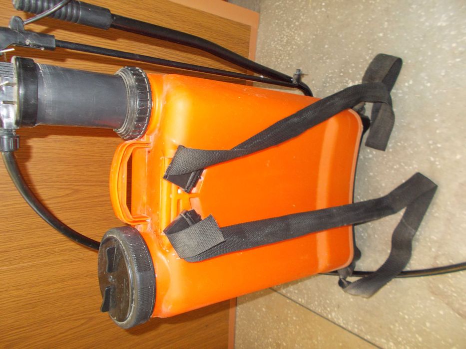 Pompa pentru stropit vita de vie