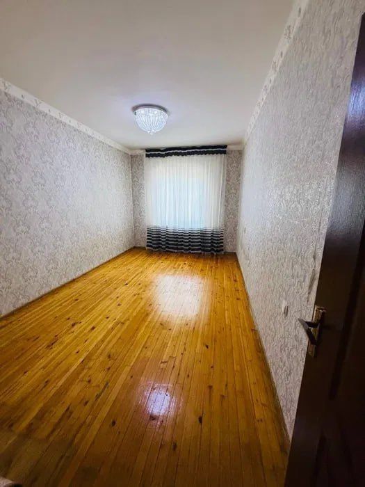 Sotiladi квартира Центр Ойбек 4//7//9 180м2