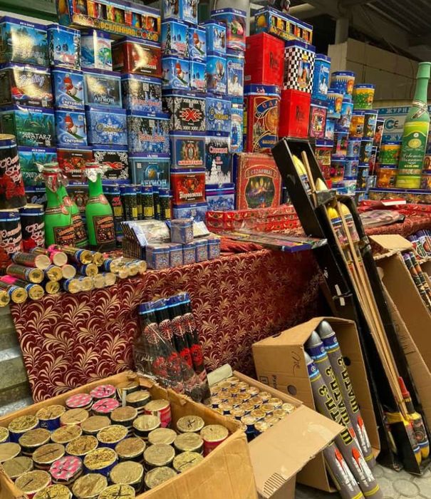 Салюты, фейерверки, бомбочки, питарды