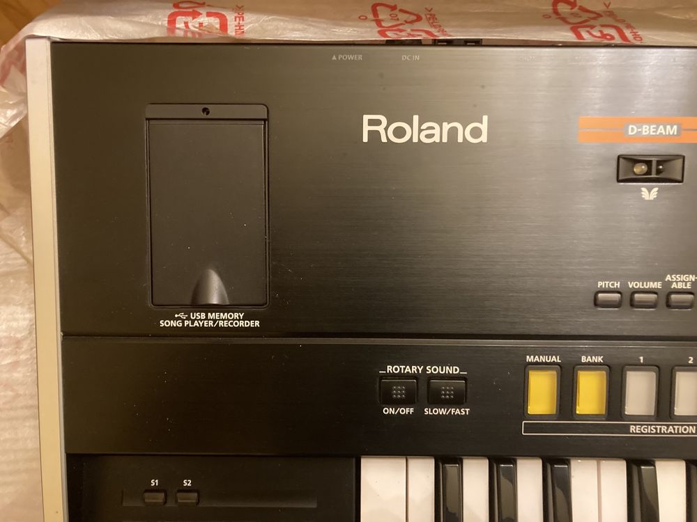 Orga Roland Jupiter 50 noua