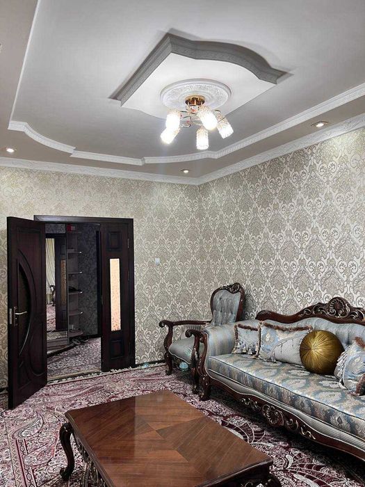 Massiv qo'yliq 5, 3v4 xonalik uy sotiladi. 78 m²