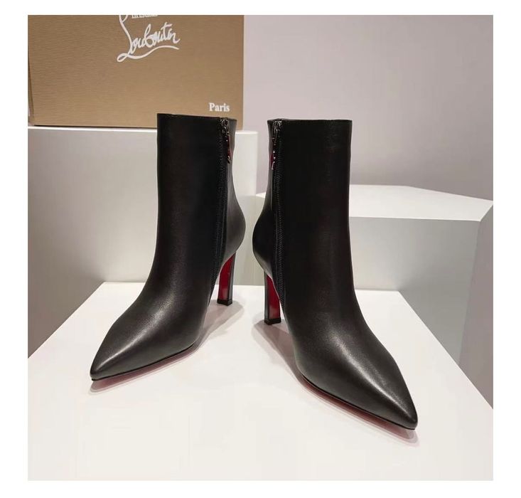 Cizme / botine Louboutin piele la comanda