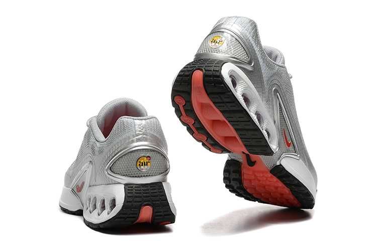 Нови с кутия дамски маратонки Nike Air Max DN silver