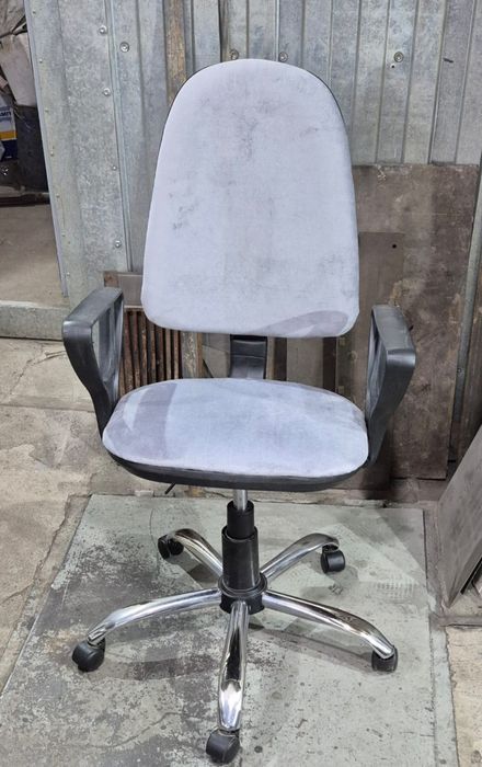 Кресло для офисов,магазинов,дома