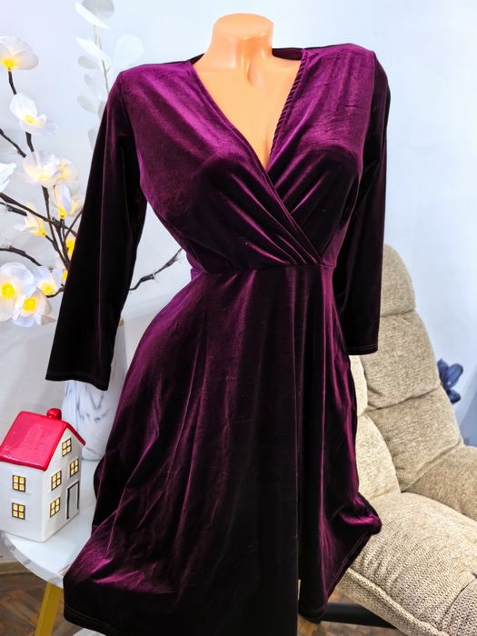 Rochie superbă catifea mărimea M nouă