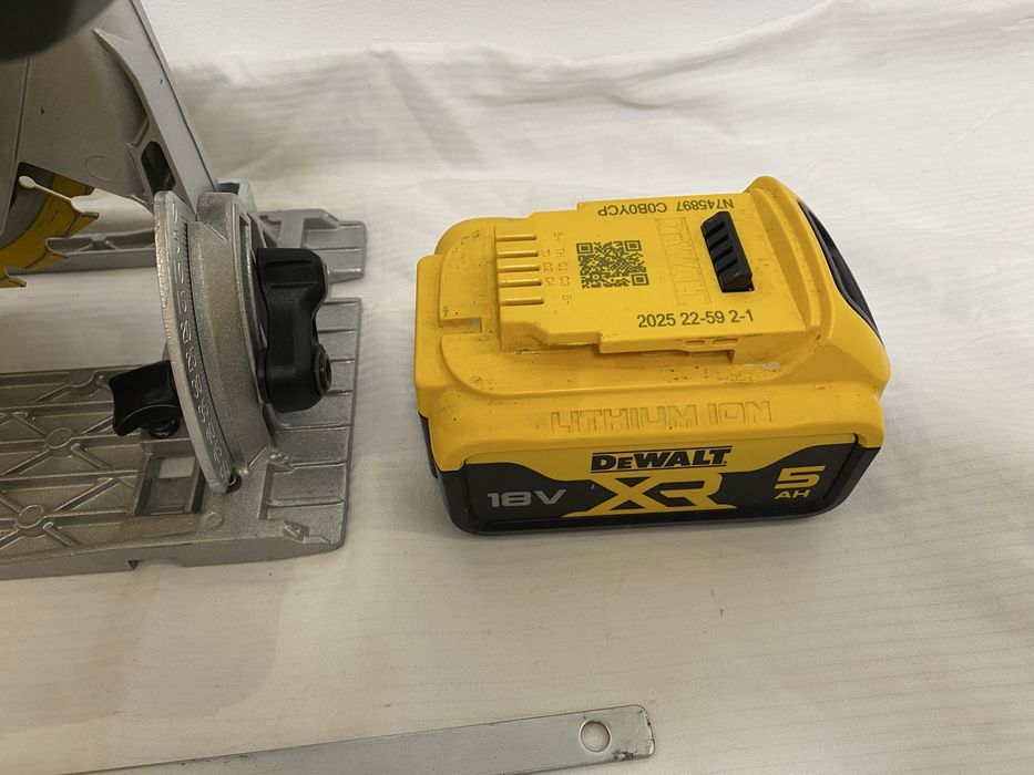Dewalt circular DCS 565