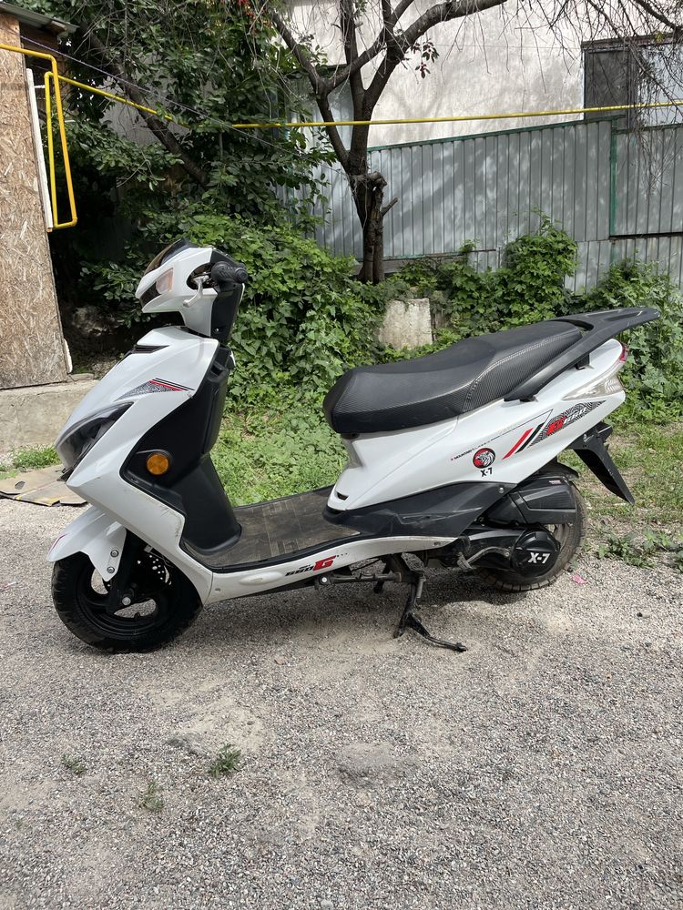 Продам мопед М8 про