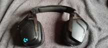Căști gaming Logitech wireless.