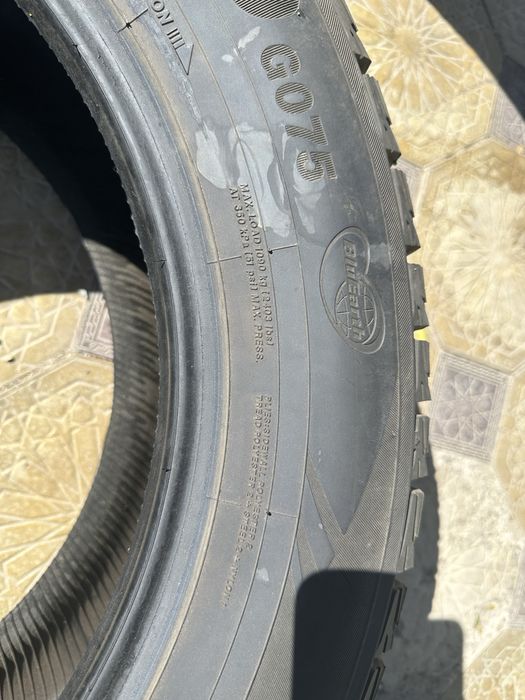 Зимние шины Yokohama R19 в отличном состояний