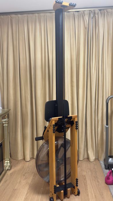 Aparat de Vâslit Premium WaterRower Home A1 cu Rezistență pe Apă
