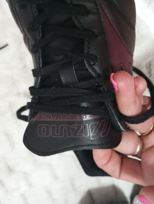 Mizuno-футболни бутонки