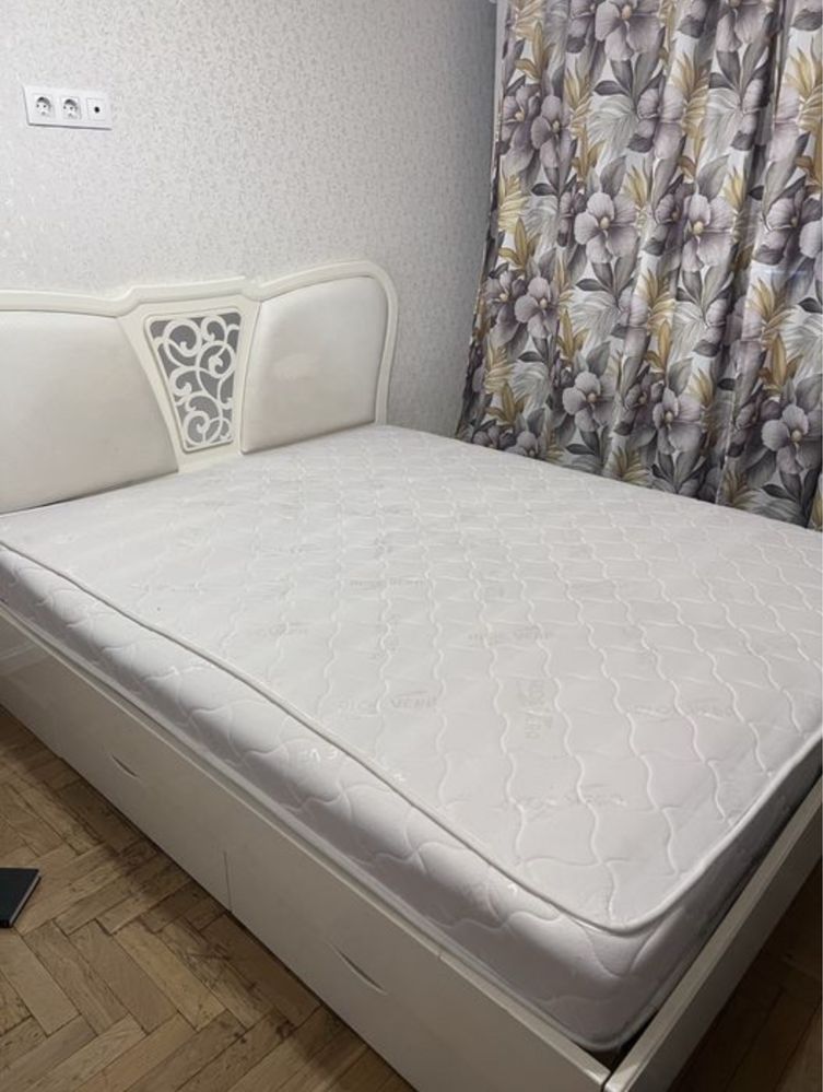 Продаю кровать срочно