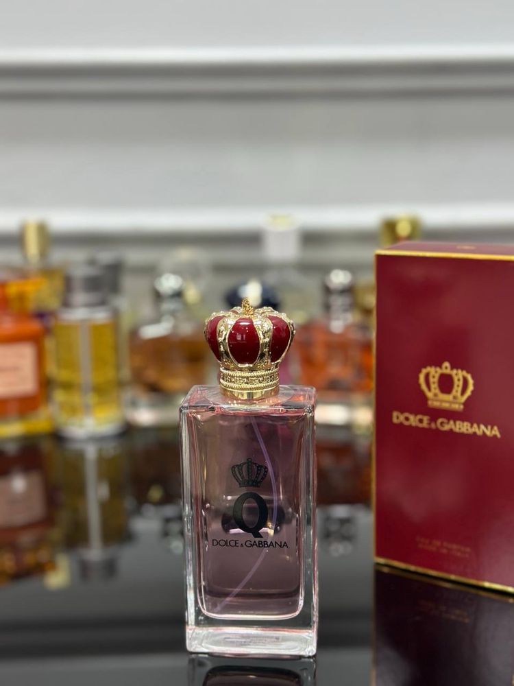 Dolce and Gabanna Queen